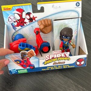 Spidey & His Amazing Friends Ms. Marvel Embiggen Bike Vehicle & Figure